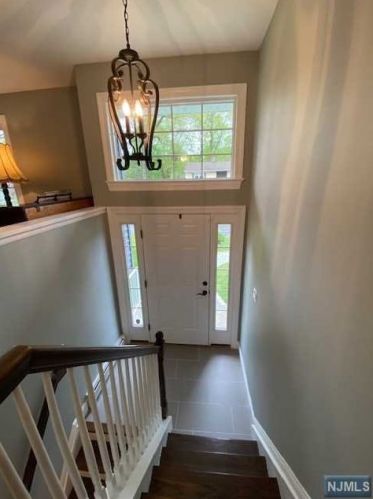 403 Almar Ct, Rockleigh, NJ 07647-1201