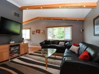 1196 Harrison St, Prior Lake, MN 55379-2040