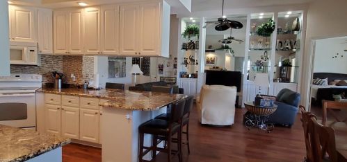 5807 Charlton Way, Naples, FL 34119-9506