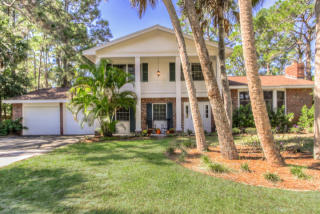 680 Fernwood Dr, Melbourne, FL 32904-1995
