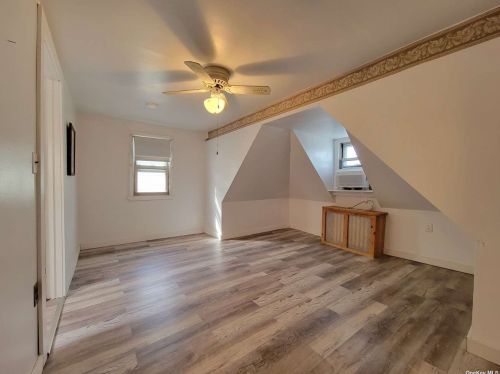 14-11 Cross Bay Blvd, Far Rockaway NY  exterior