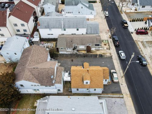 250 Hancock Ave, Pelican Island NJ  08751-2043 exterior