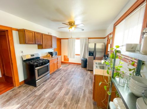 2830 55, Milwaukee WI 53219-3356 exterior