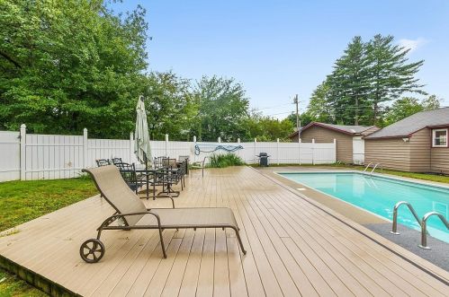 15 Crestview St, Keene NH  03431-2607 exterior