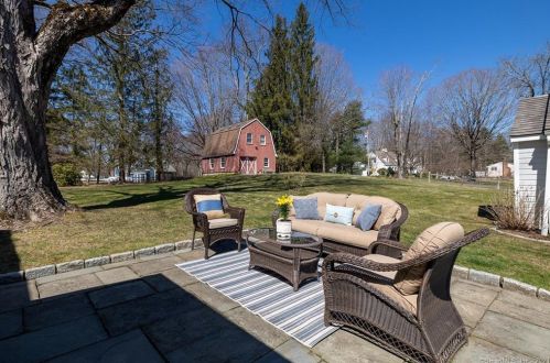 39 Cedar Ln, Ridgefield CT  06877-5301 exterior