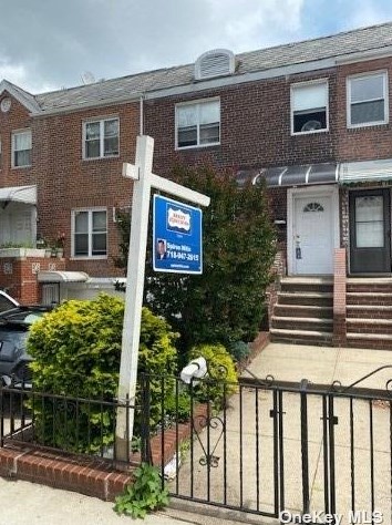20-35 26th St, Long Island City, NY 11105-2916