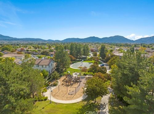 32924 Charmes Ct, Temecula CA  92592-9603 exterior