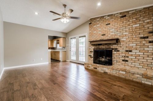 424 Sandy Trl, Richardson TX  75080-3423 exterior