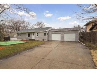 2709 Maryland Ave, Saint Paul, MN 55119-7169