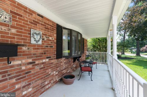 27 Brandywine Dr, Berlin Boro NJ  08009-2225 exterior