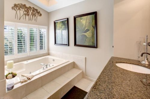 26427 Hickory Blvd, Bonita Springs FL 34134-8201 exterior