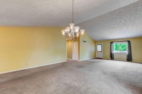 3045 Bailey Ave, Cincinnati, OH 45248-6202