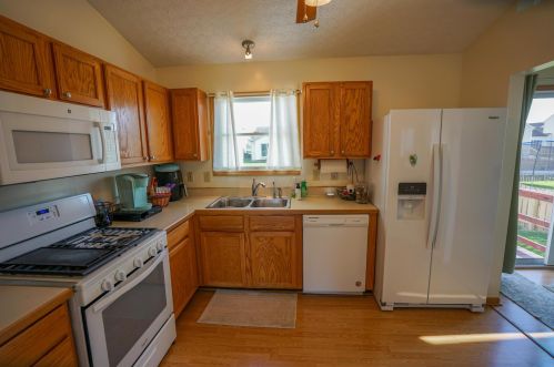 7777 Powers Ridge Dr, Blacklick, OH 43004-9086