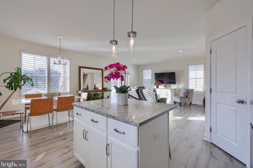 710 Hornblende Ave, Kennett Sq PA  19348-3638 exterior