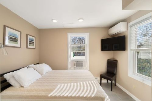 836 Point Judith Rd, South Kingstown RI  02882-5174 exterior