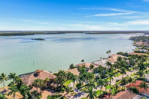 471 Pepperwood Ct, Marco Island, FL 34145-3821