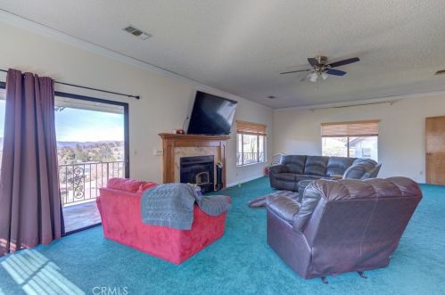 5089 Meadow Lark Ln, Lake Nacimiento CA  93446-4261 exterior