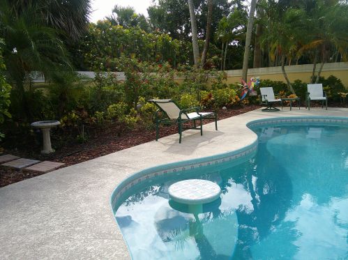 101 Sand Pine Dr, Jupiter, FL 33477-9615