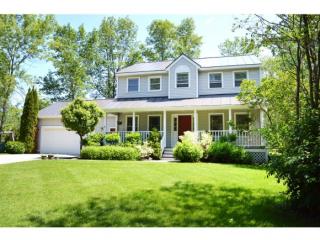 20 Westminster Dr, Burlington, VT 05408-2479
