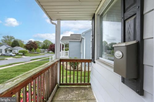 1307 Kingsley Rd, Camp Hill PA  17011-6117 exterior