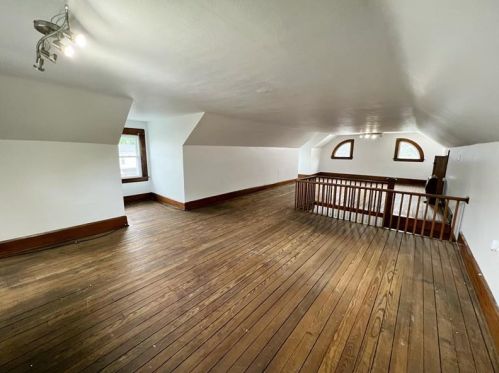 311 College Ave, Grove City PA 16127-1208 exterior