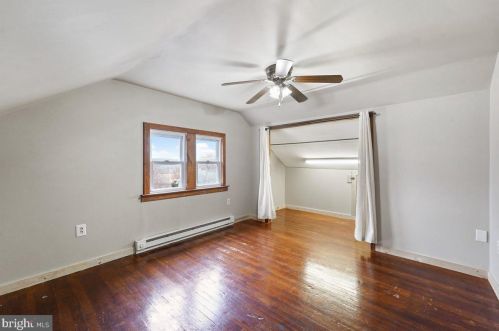 3728 Norwood Ave, Downingtown PA  19335-2048 exterior