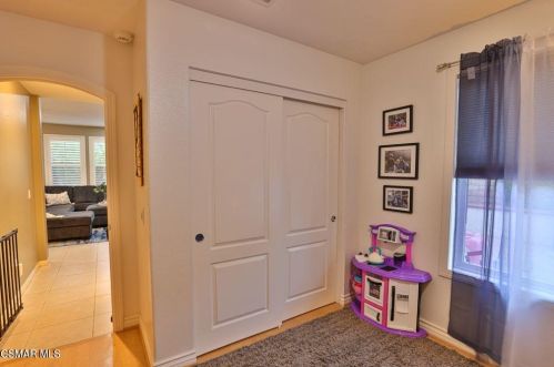 5391 Evening Sky Dr, Simi Valley CA  93063-5744 exterior