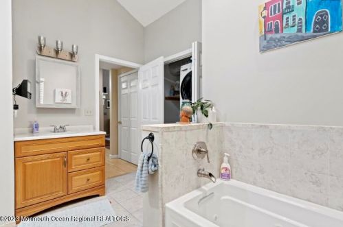 84 Woodland Dr, Bricktown NJ  08723-7431 exterior