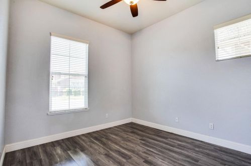 3112 Edgeview Dr, Modesto CA  95355-7302 exterior