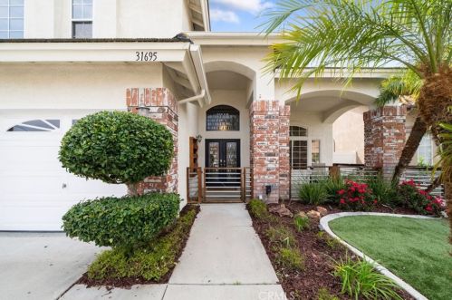 31695 Corte Rosario, Temecula CA  92592-6479 exterior