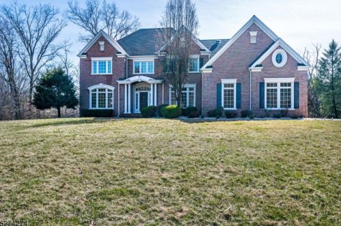 812 Devon Ln, Branchburg, NJ 08853-4159