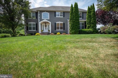 318 Country Ridge Dr, Limerick, PA 19468-3144