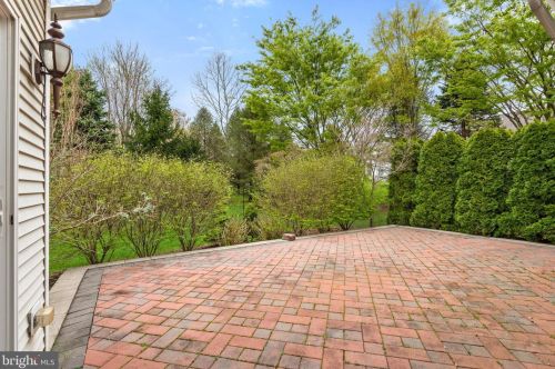 5 Brighton Pl, Swedesboro NJ  08085-5060 exterior