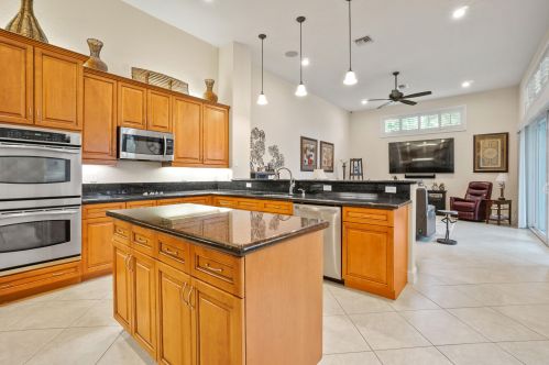 523 Squire Johns Ln, Palm City FL  34990-7824 exterior