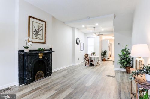 411 Herr St, Harrisburg, PA 17102-1727