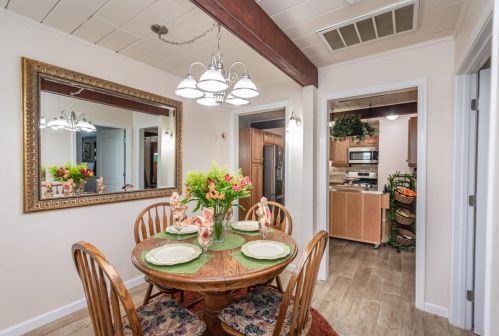 616 Q St, Rio Linda CA  95673-1427 exterior