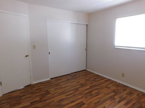 8002 Grn Tree Rd, Milwaukee WI 53223-4926 exterior