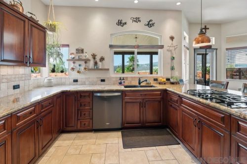 1497 Miss Elle Way, Alpine CA  91901-3981 exterior