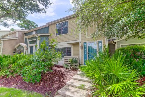 1823 Parc Vue Ave, Mount Pleasant SC  29464-7512 exterior