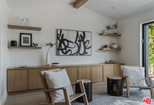 12600 Emelita St, North Hollywood CA  91607-1017 exterior