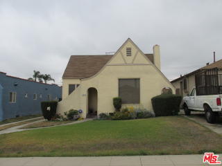 6810 Haas Ave, Los Angeles, CA 90047-1637