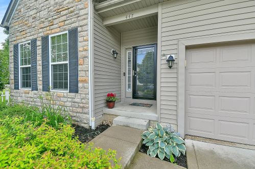 447 Stone Shadow Dr, Blacklick OH  43004-8305 exterior