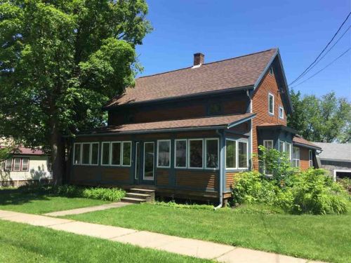 43 Main St, Potash Point, VT 05491-1043