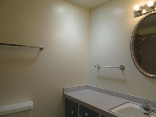 2245 Santa Fe Dr, Santa Rosa, CA 95405-8036