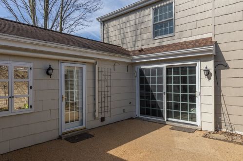 242 Roscommon Pl, Canonsburg, PA 15317-2448