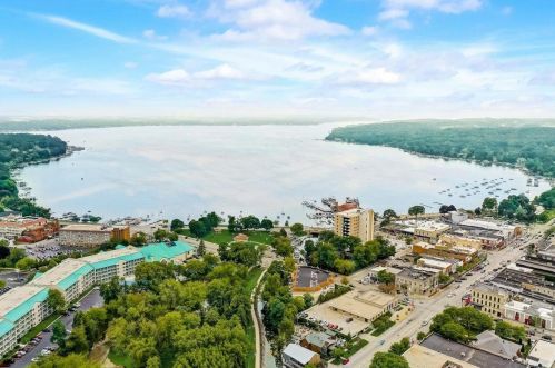 205 Country Club Dr, Lake Geneva WI  53147-1962 exterior