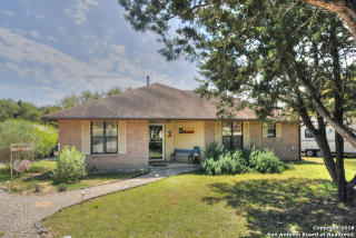 615 Lake Terrace Dr, Lake Hills, TX 78063-6504