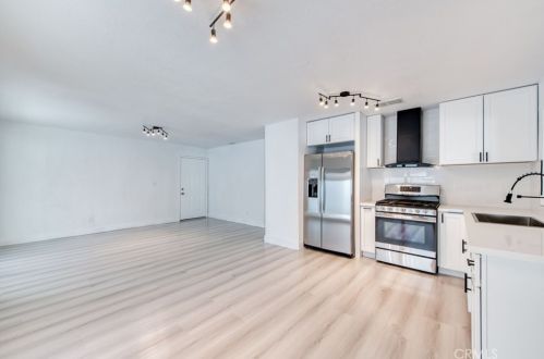 4747 Kaviland Ave, Fresno CA  93725-1716 exterior