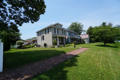 509 Riverside Dr, Russell, KY 41169-1359