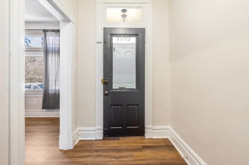 6707 Reynolds St, Pittsburgh PA  15206-4512 exterior